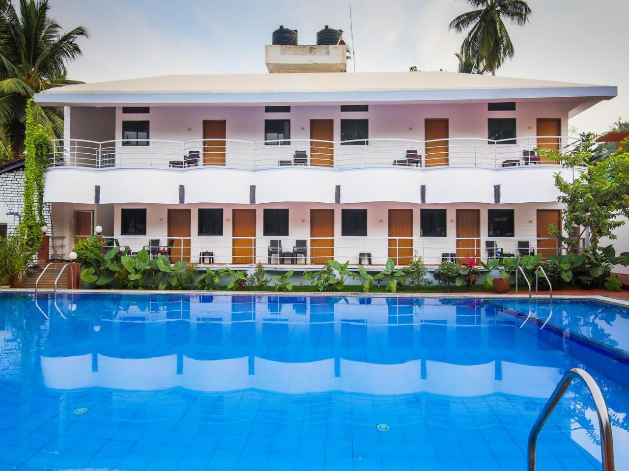 Oyo 22056 Arambol Plaza Beach Resort Екстериор снимка