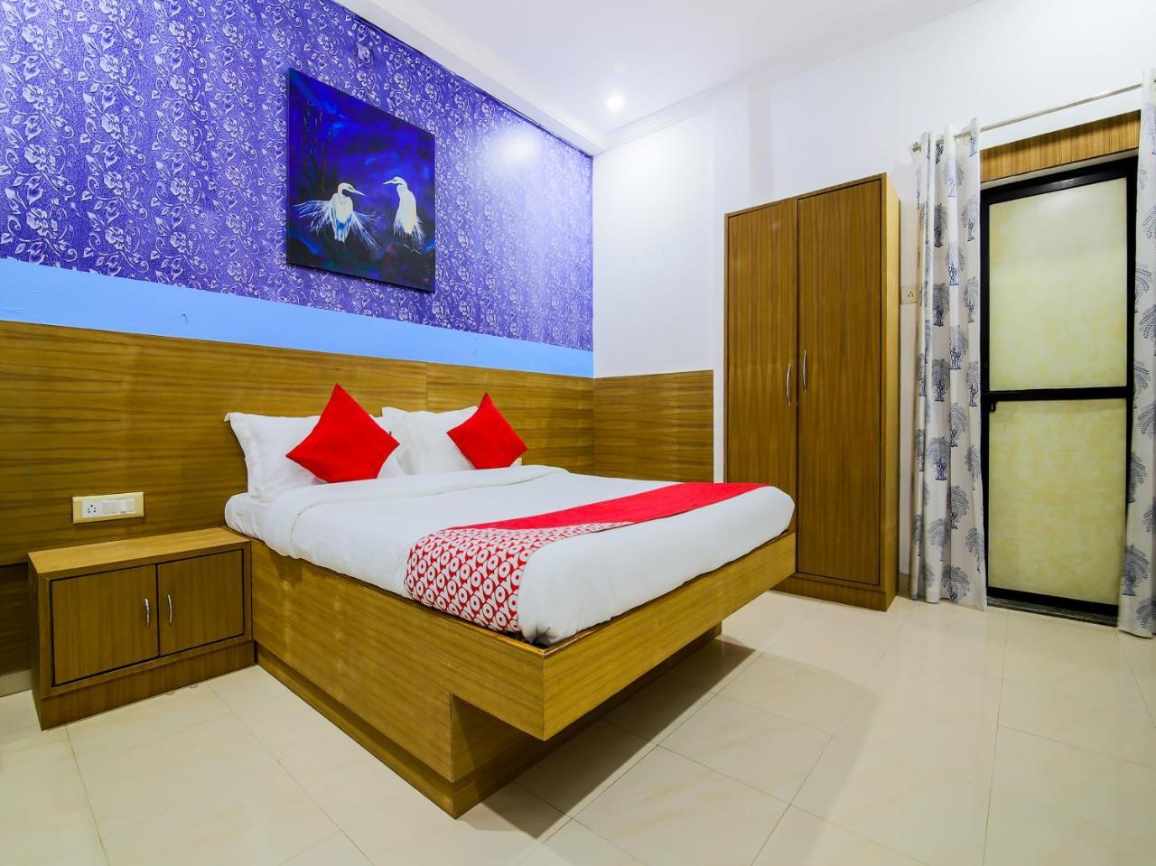 Oyo 22056 Arambol Plaza Beach Resort Екстериор снимка